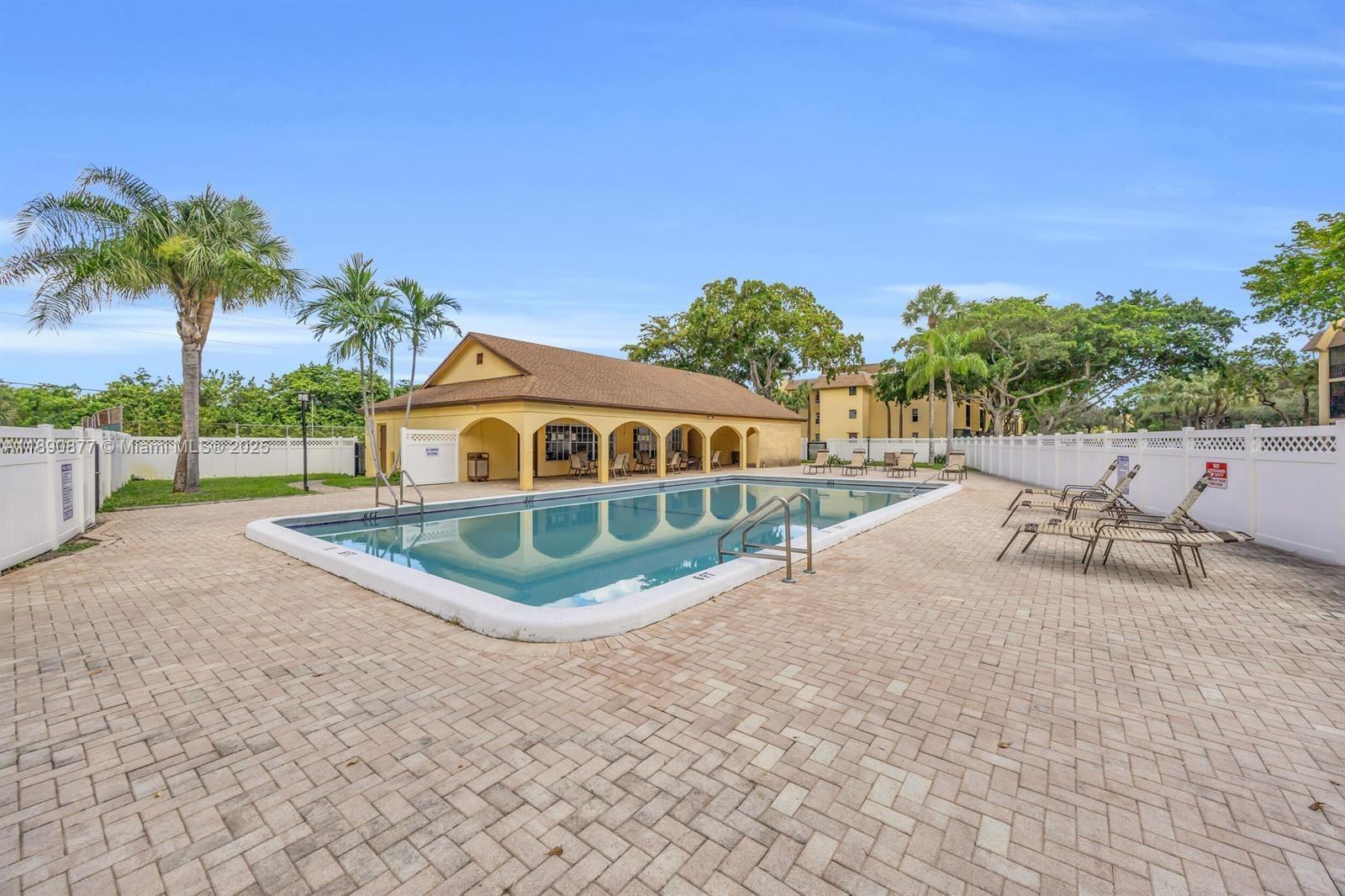 CASA DEL RIO CONDO - Residential Lease