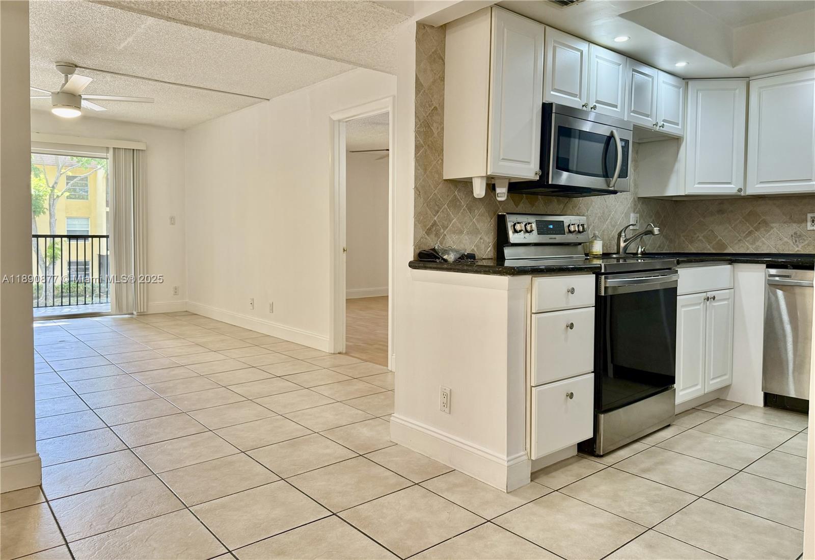 CASA DEL RIO CONDO - Residential Lease