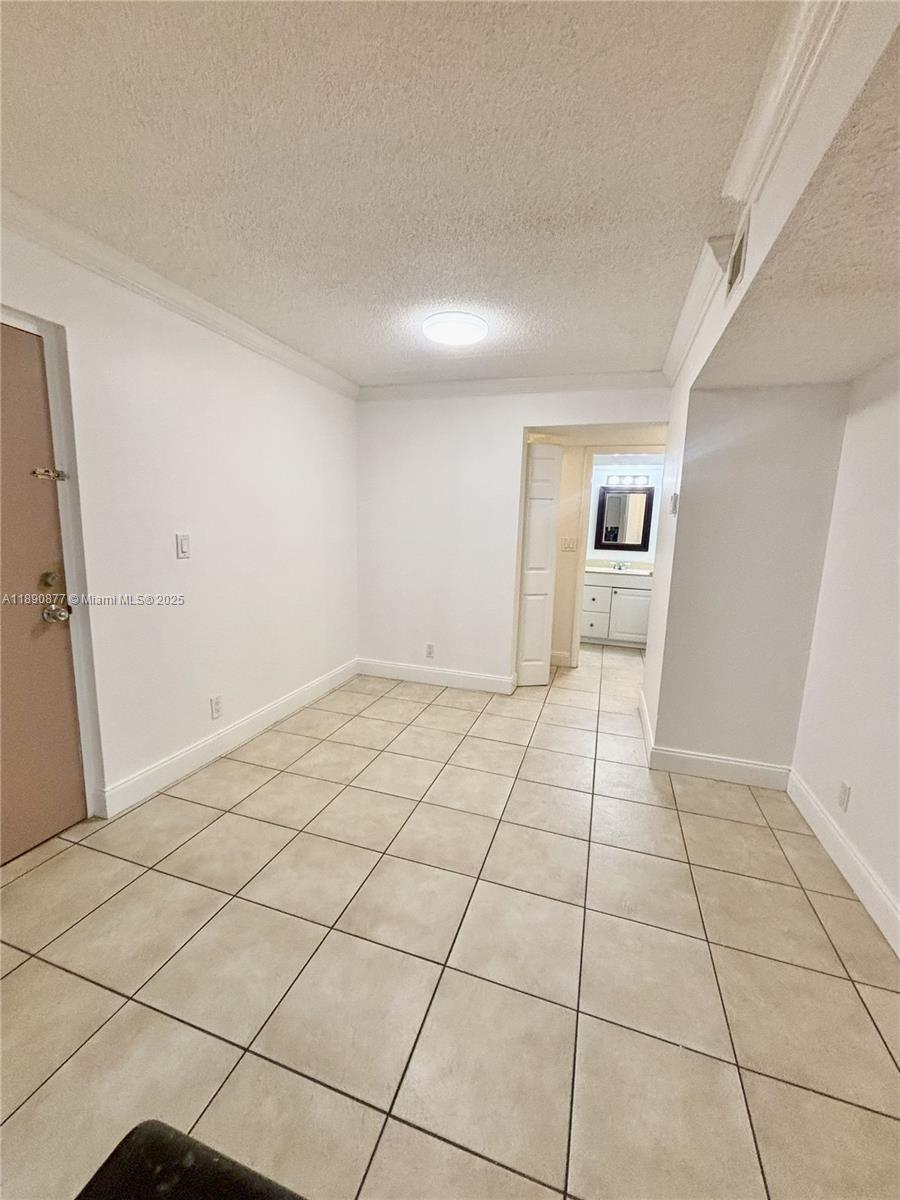 CASA DEL RIO CONDO - Residential Lease