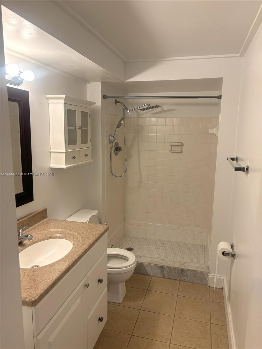 CASA DEL RIO CONDO - Residential Lease