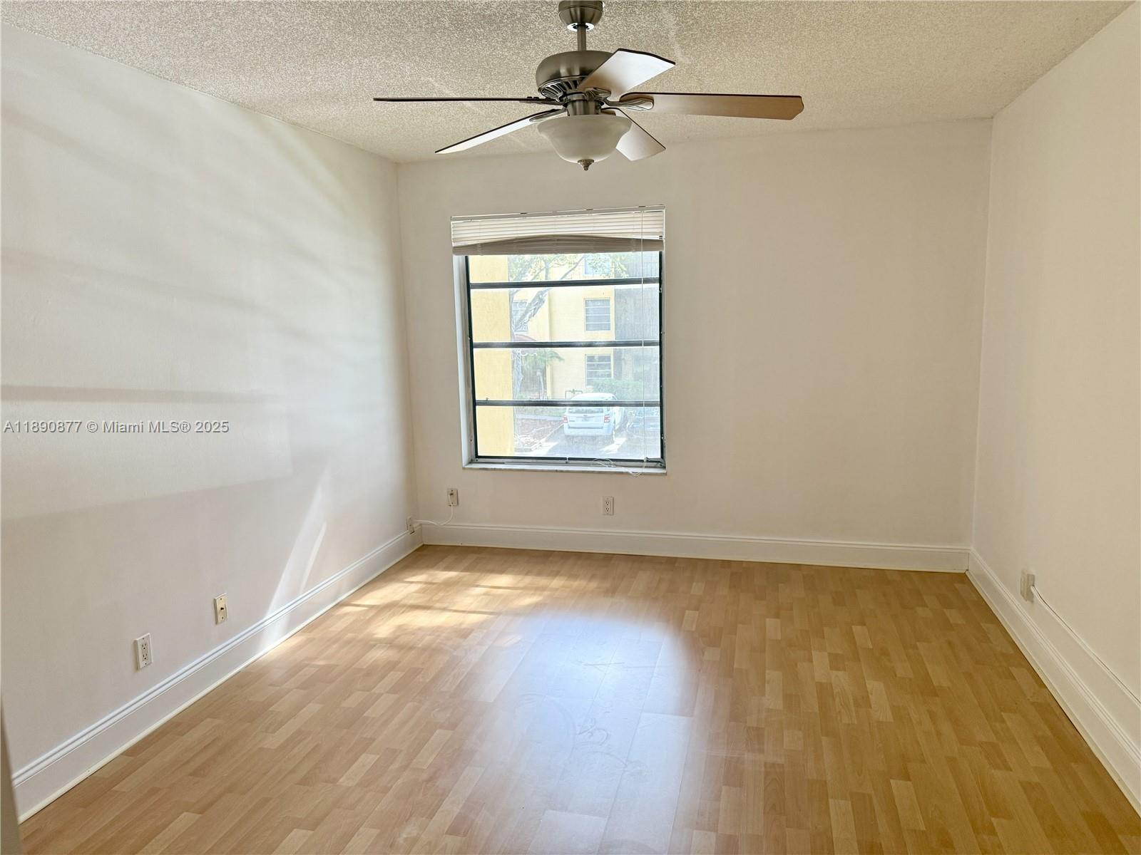 CASA DEL RIO CONDO - Residential Lease