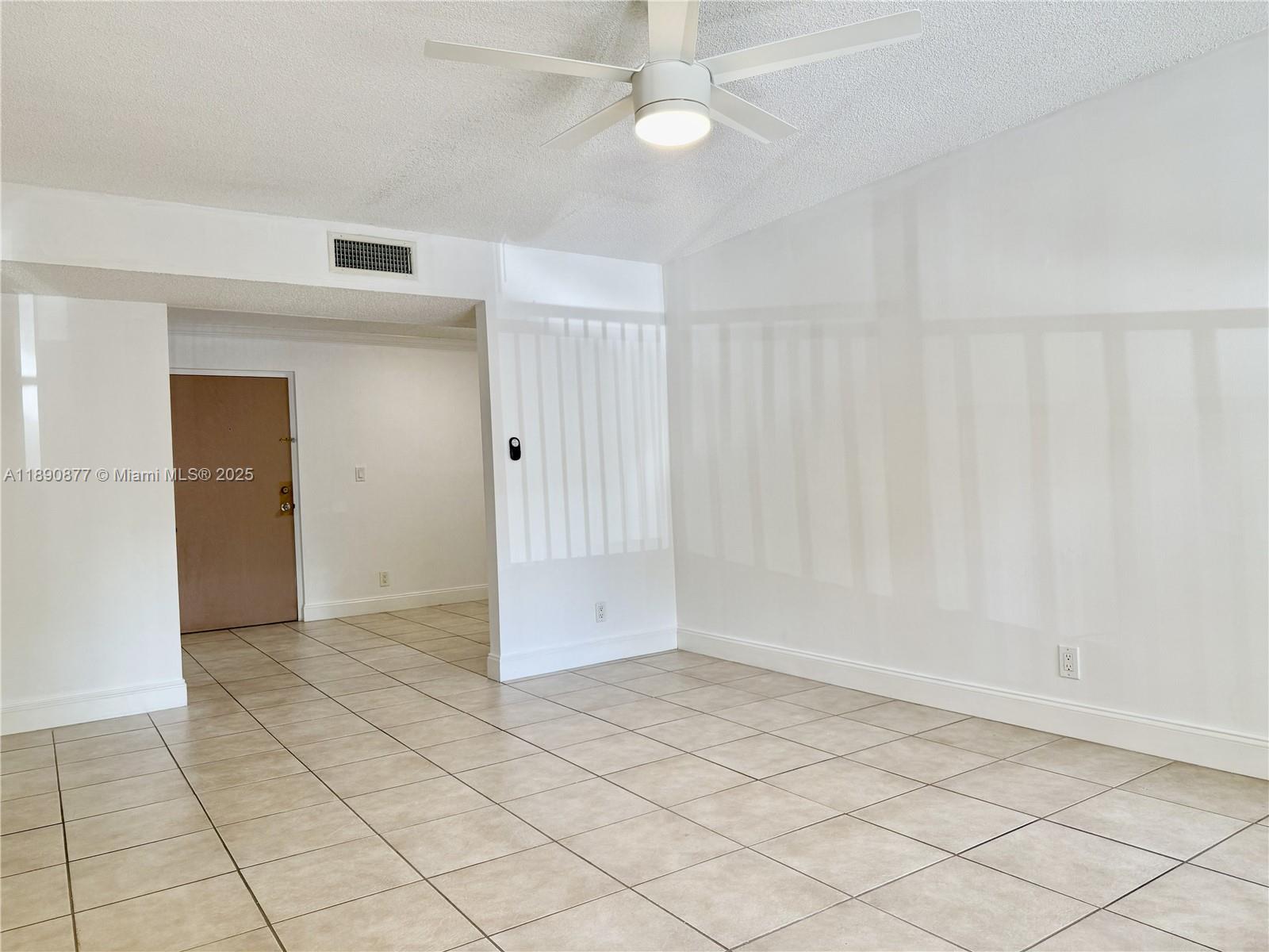 CASA DEL RIO CONDO - Residential Lease