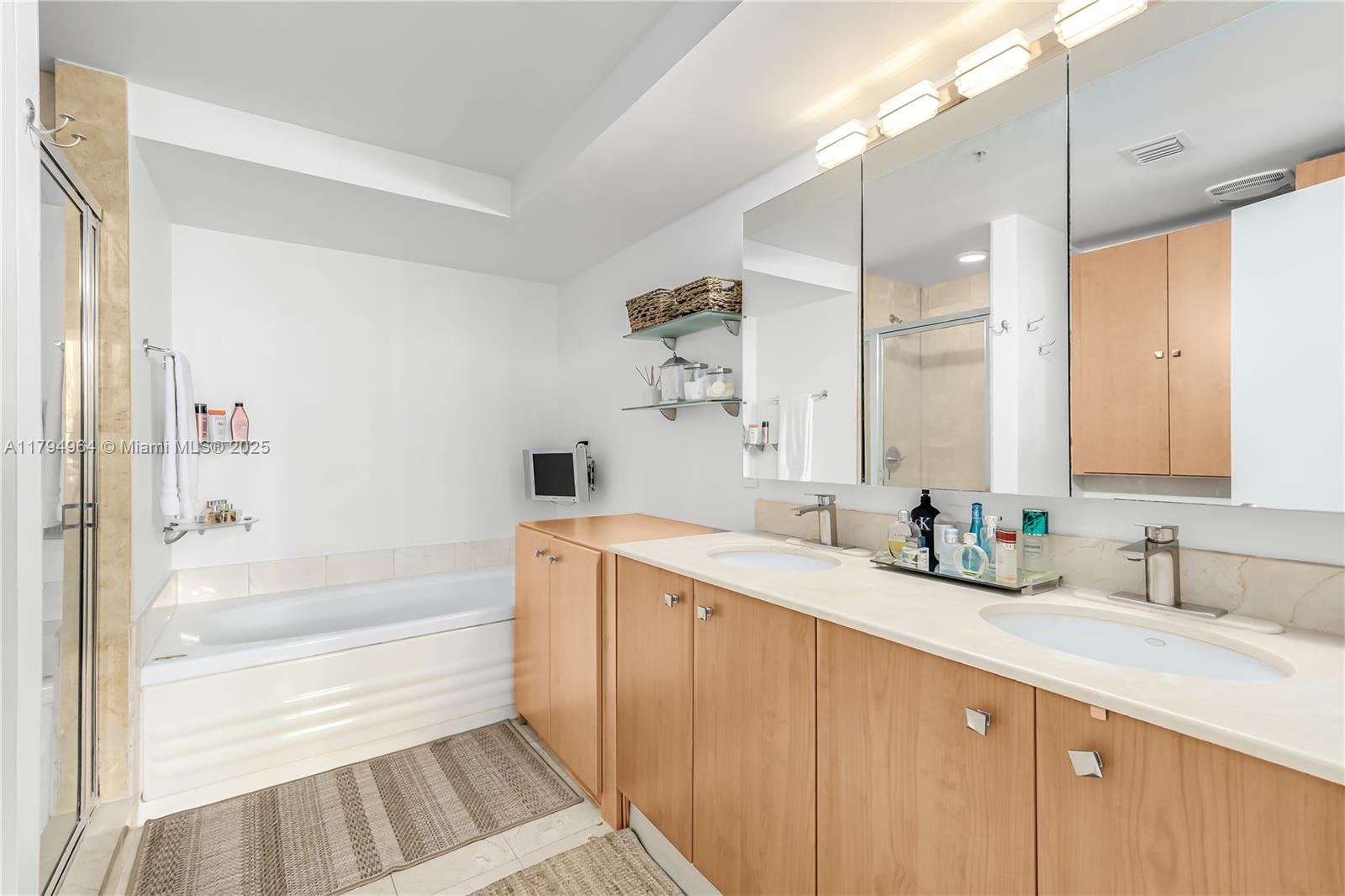 NAUTICA CONDO - Residential