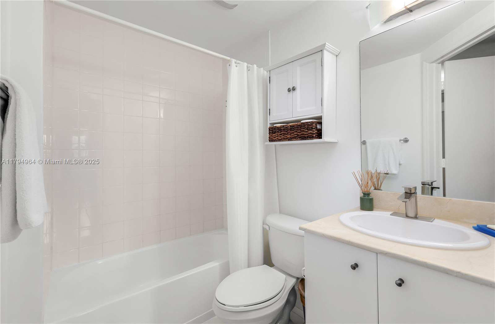 NAUTICA CONDO - Residential