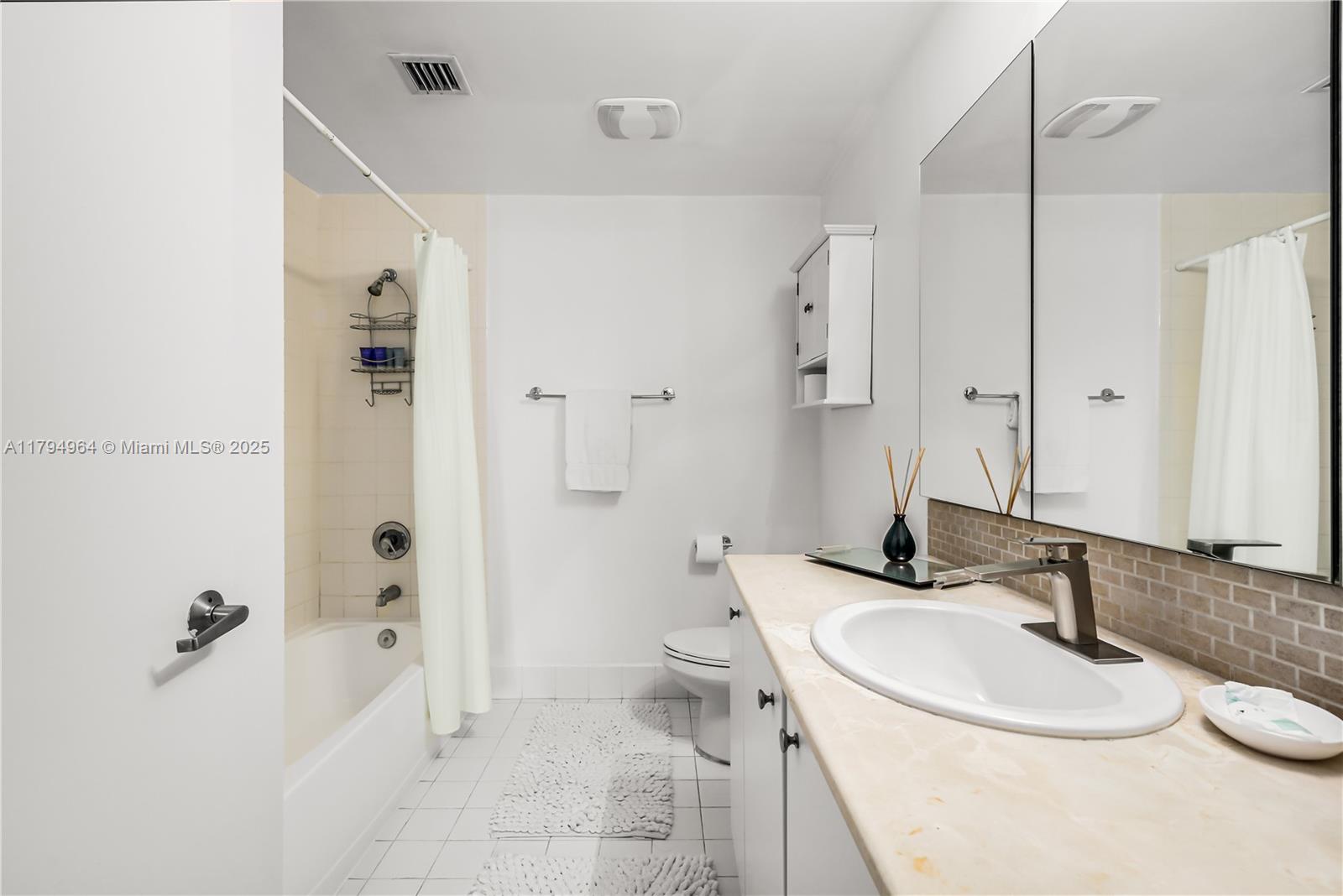 NAUTICA CONDO - Residential