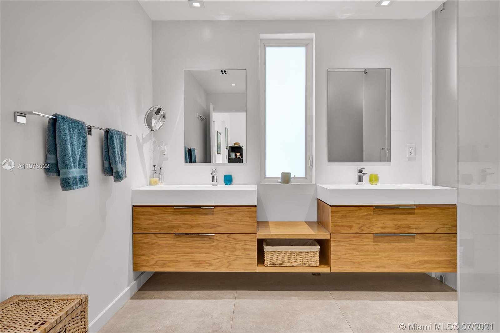 CAPE FLORIDA SUB SEC 3 - Residential