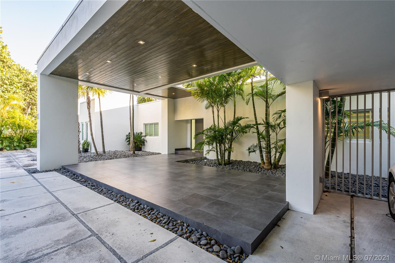 CAPE FLORIDA SUB SEC 3 - Residential