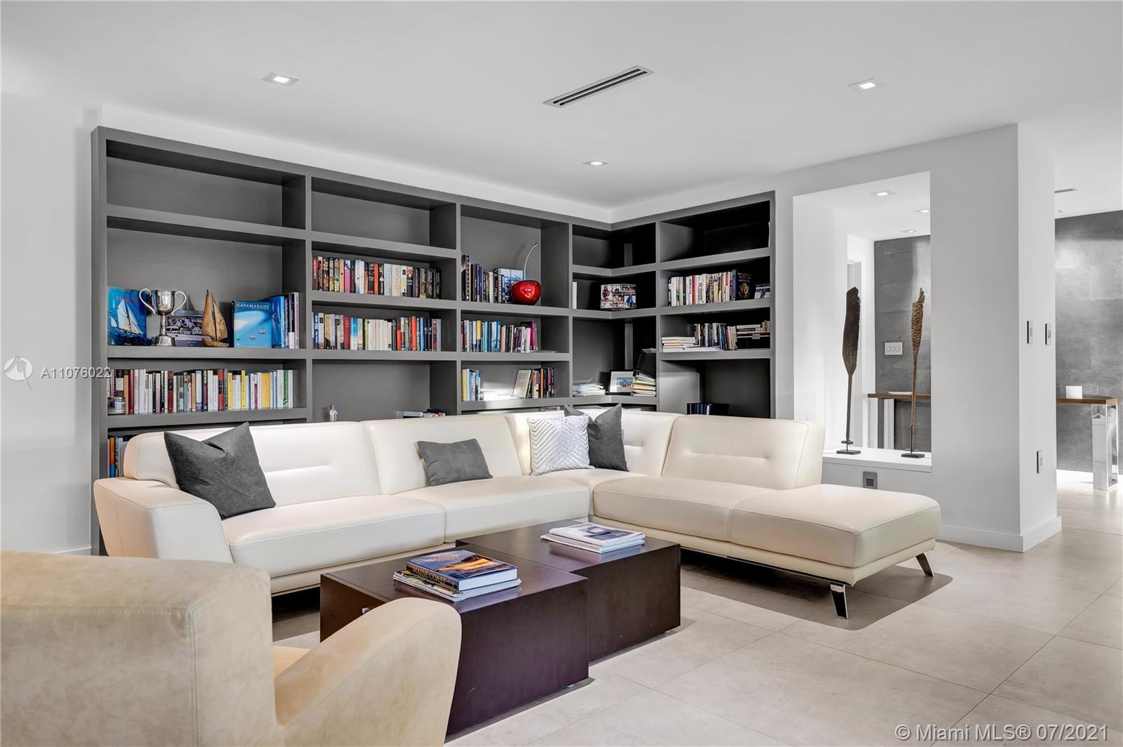 CAPE FLORIDA SUB SEC 3 - Residential