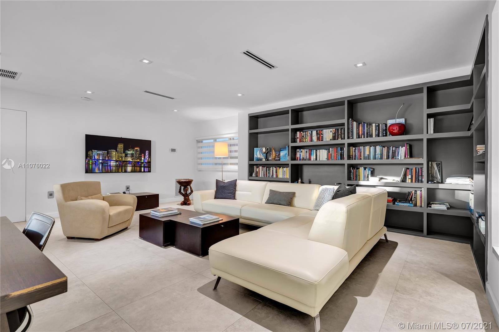 CAPE FLORIDA SUB SEC 3 - Residential