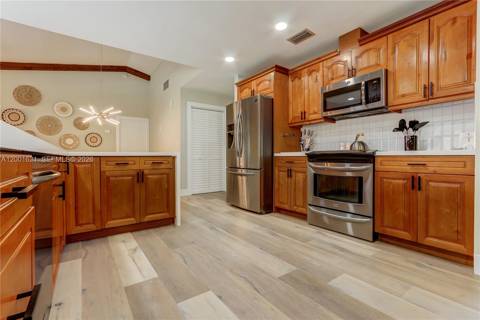 MARCANO ESTATES - Residential Lease