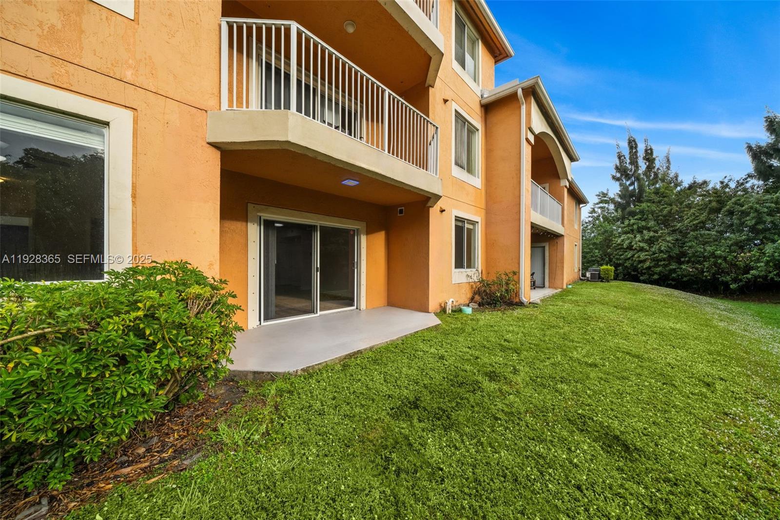 COURTYARDS AT DAVIE CONDO - Residential Lease