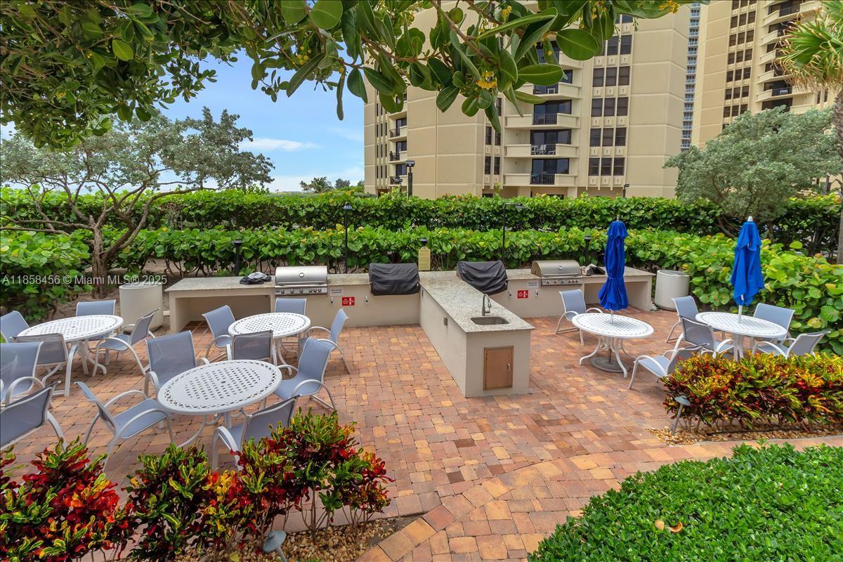 TIARA CONDO - Residential