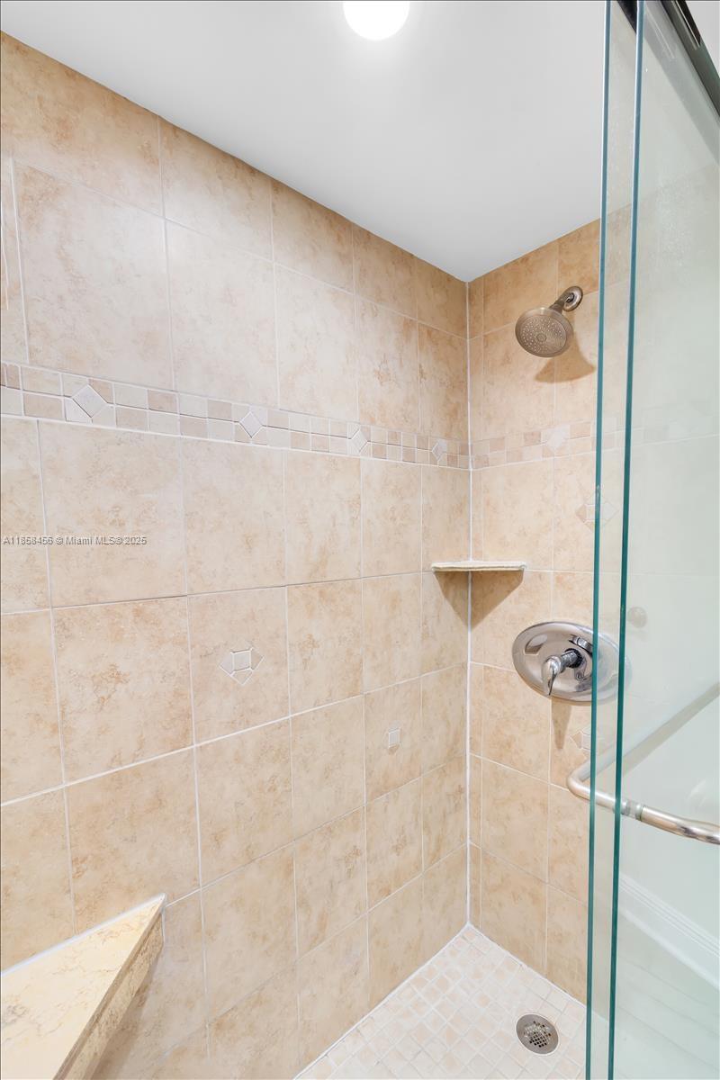 TIARA CONDO - Residential