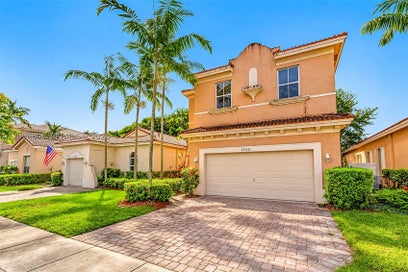 Homes with One Acre Plus in Miami-Dade County 50 3940 NE 10th Dr Homestead FL 33033