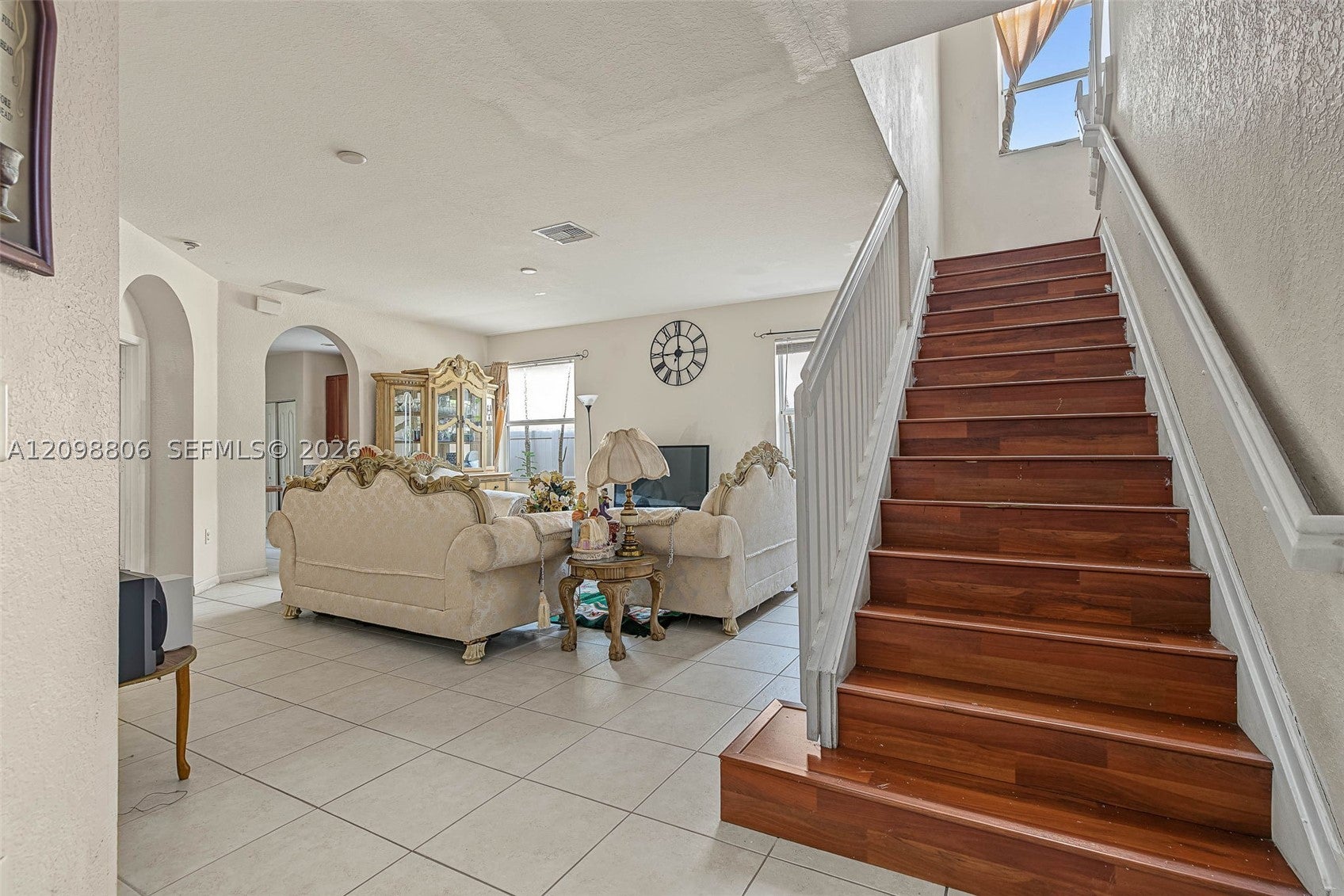 3940 NE 10th Dr, Homestead, FL, 33033/$450,000 4 3940 NE 10th Dr