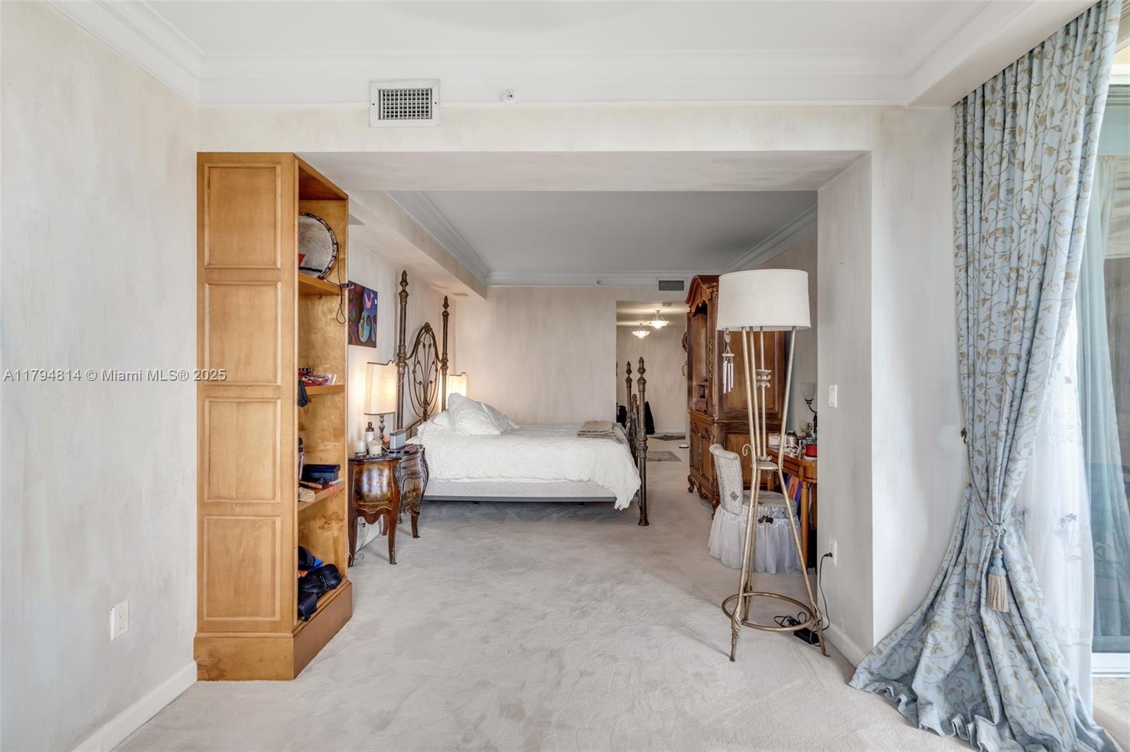 GRAND BAY RESIDENCES COND - Residential