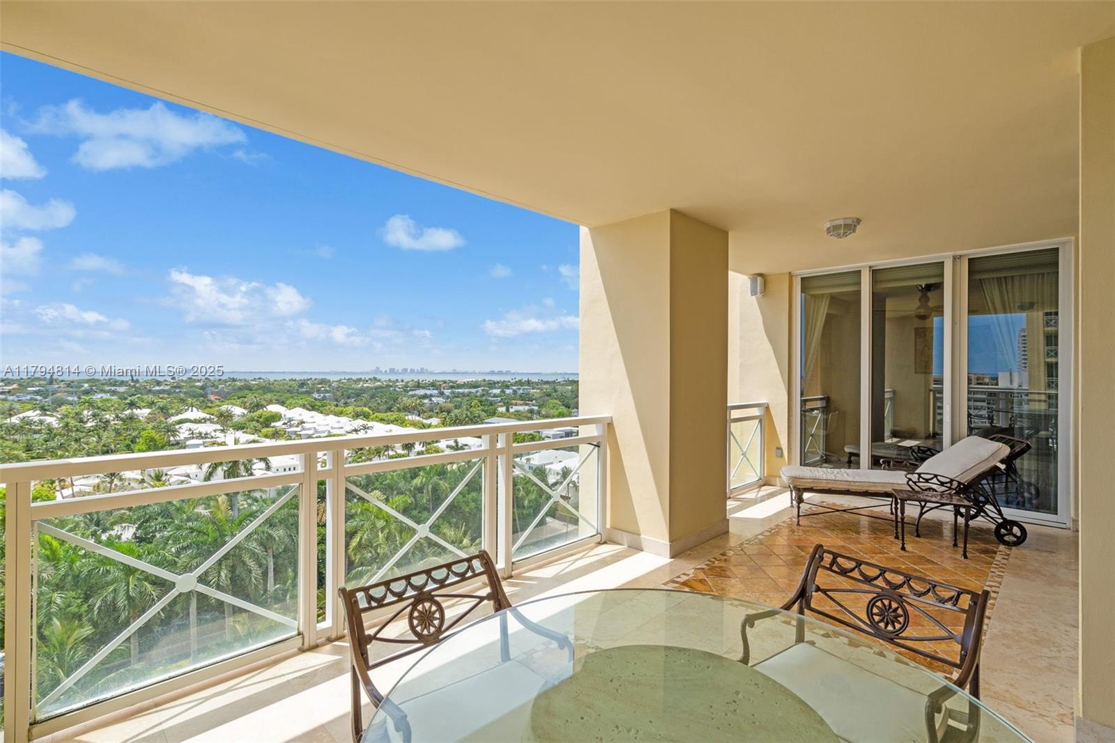 GRAND BAY RESIDENCES COND - Residential