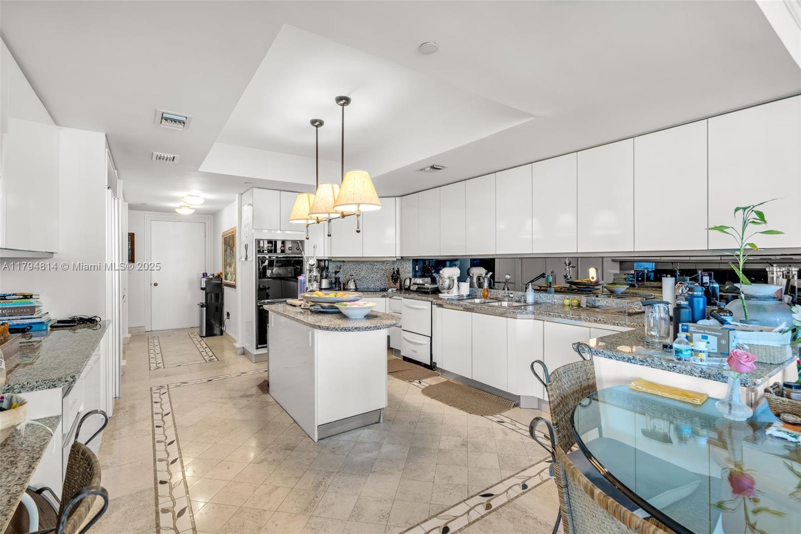 GRAND BAY RESIDENCES COND - Residential