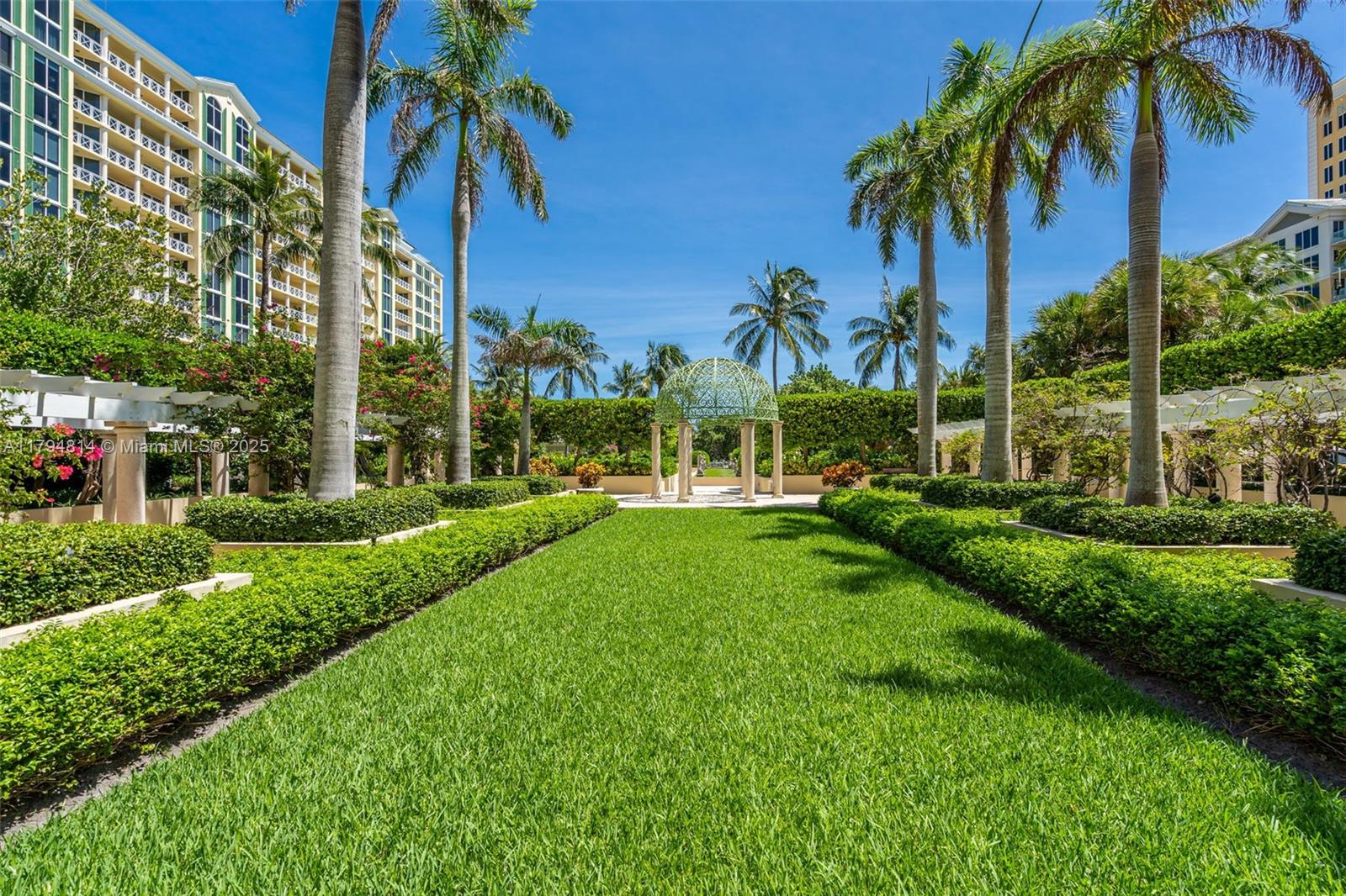 GRAND BAY RESIDENCES COND - Residential