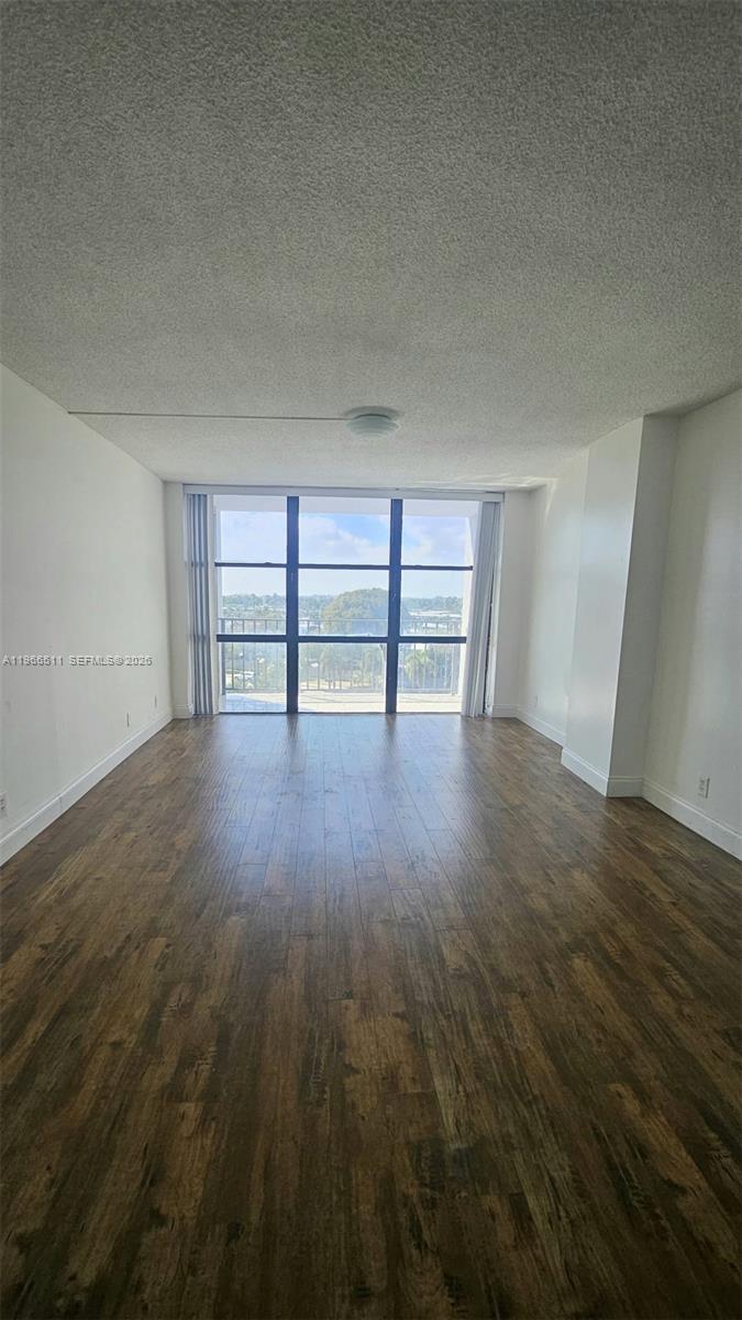 OCEANVIEW PARK CONDO - Residential Lease