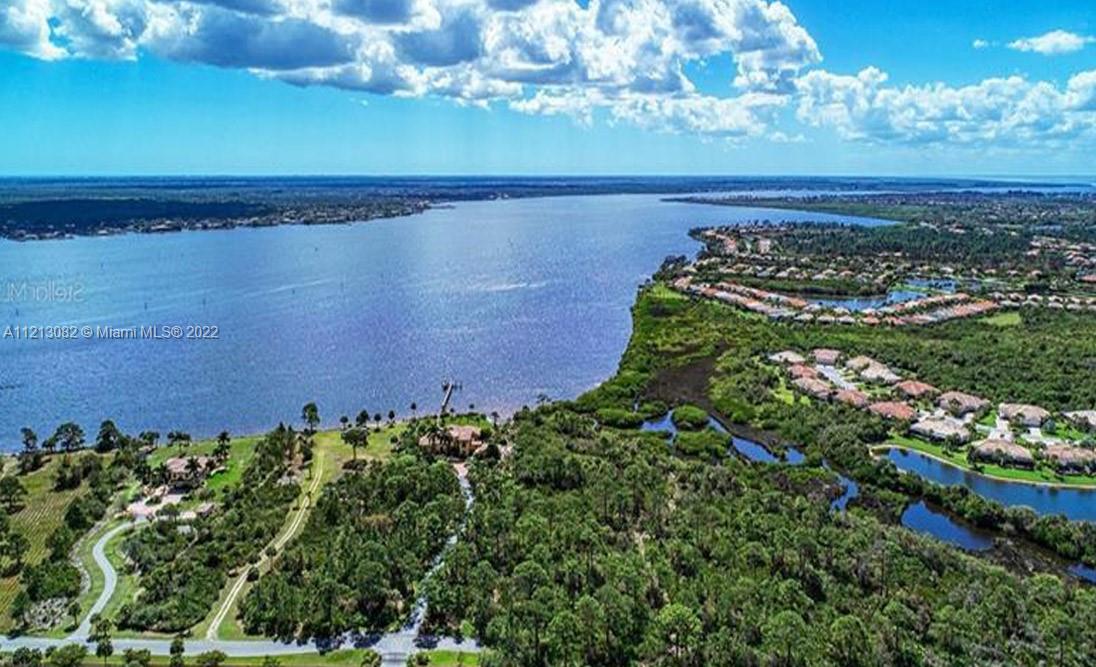 Port Charlotte - Land