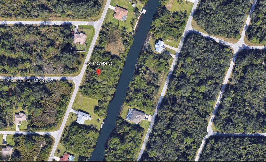 Port Charlotte - Land