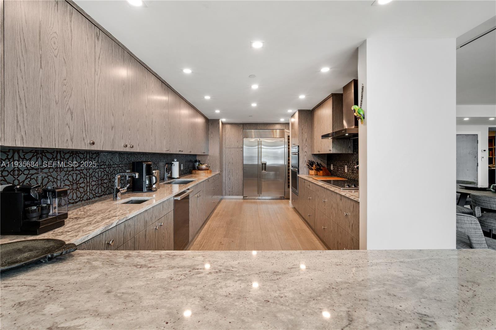 GRAND BAY TOWER CONDO - Residential Lease