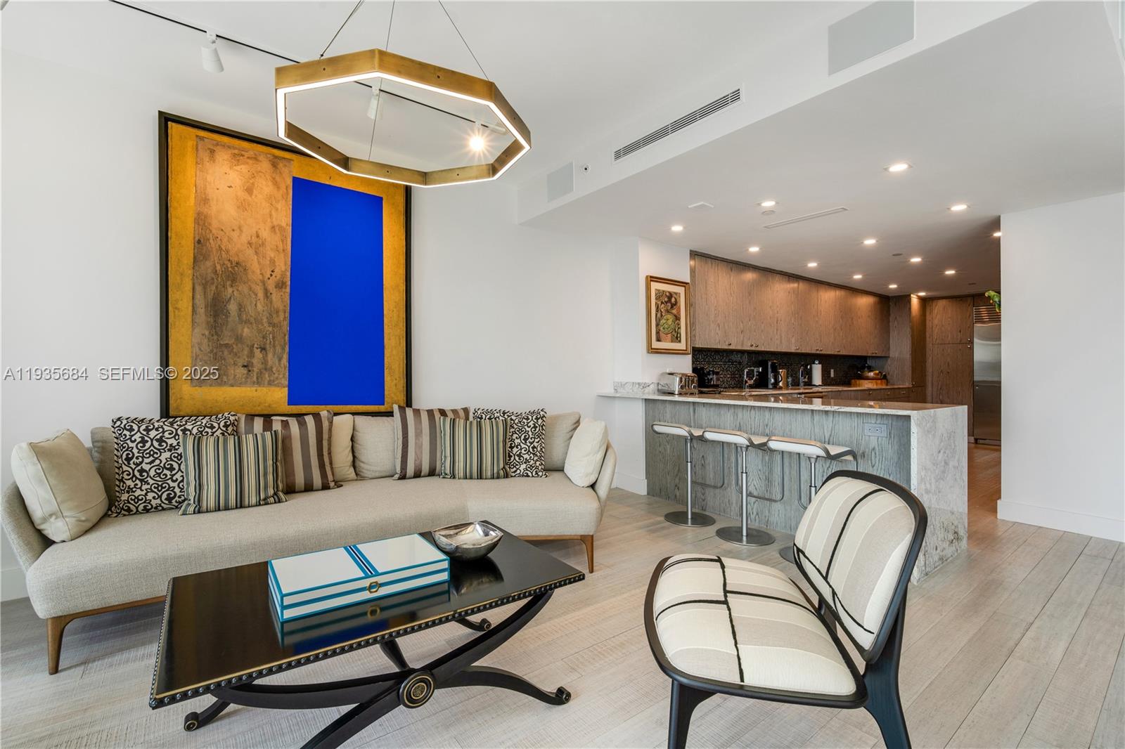 GRAND BAY TOWER CONDO - Residential Lease