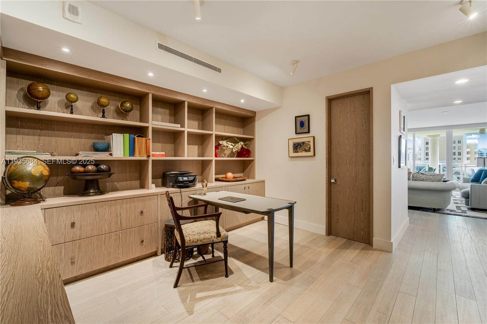 GRAND BAY TOWER CONDO - Residential Lease