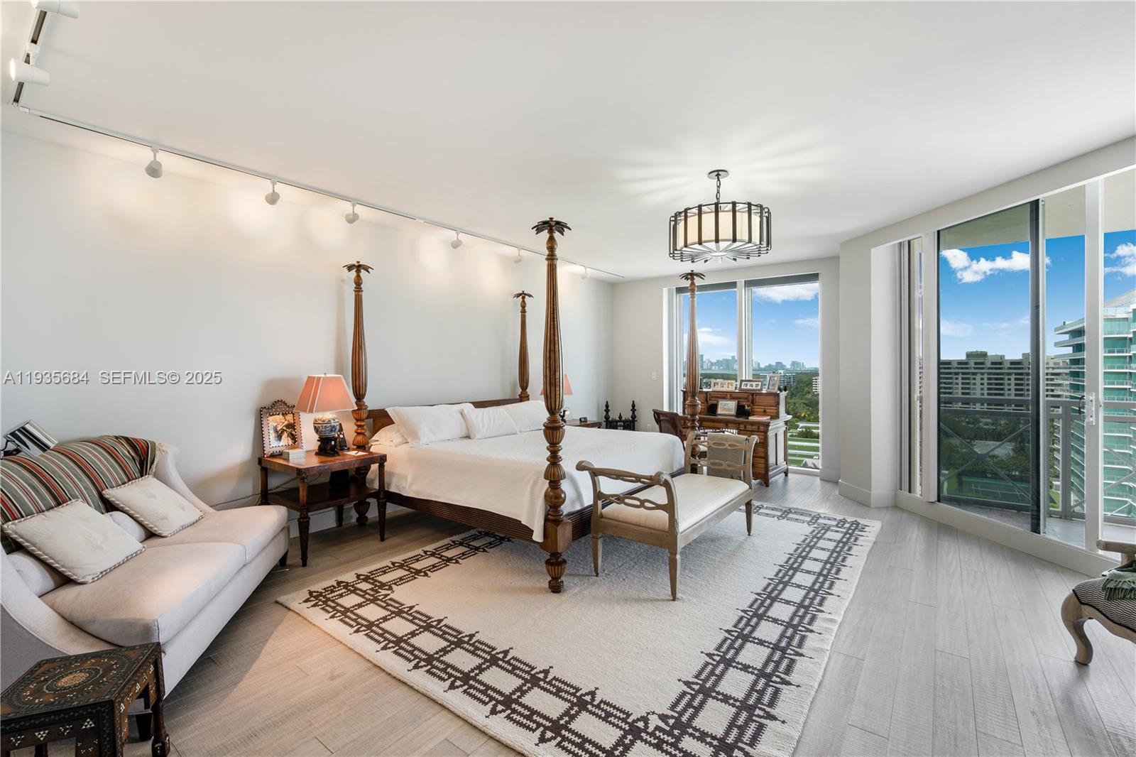 GRAND BAY TOWER CONDO - Residential Lease