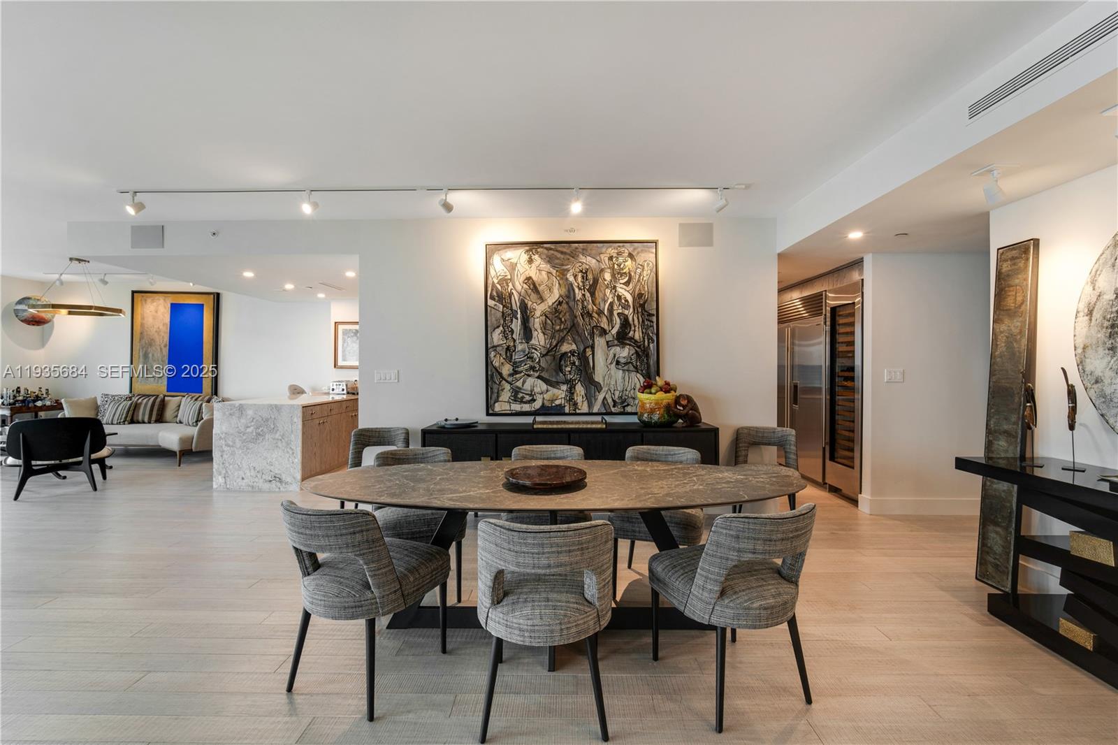 GRAND BAY TOWER CONDO - Residential Lease