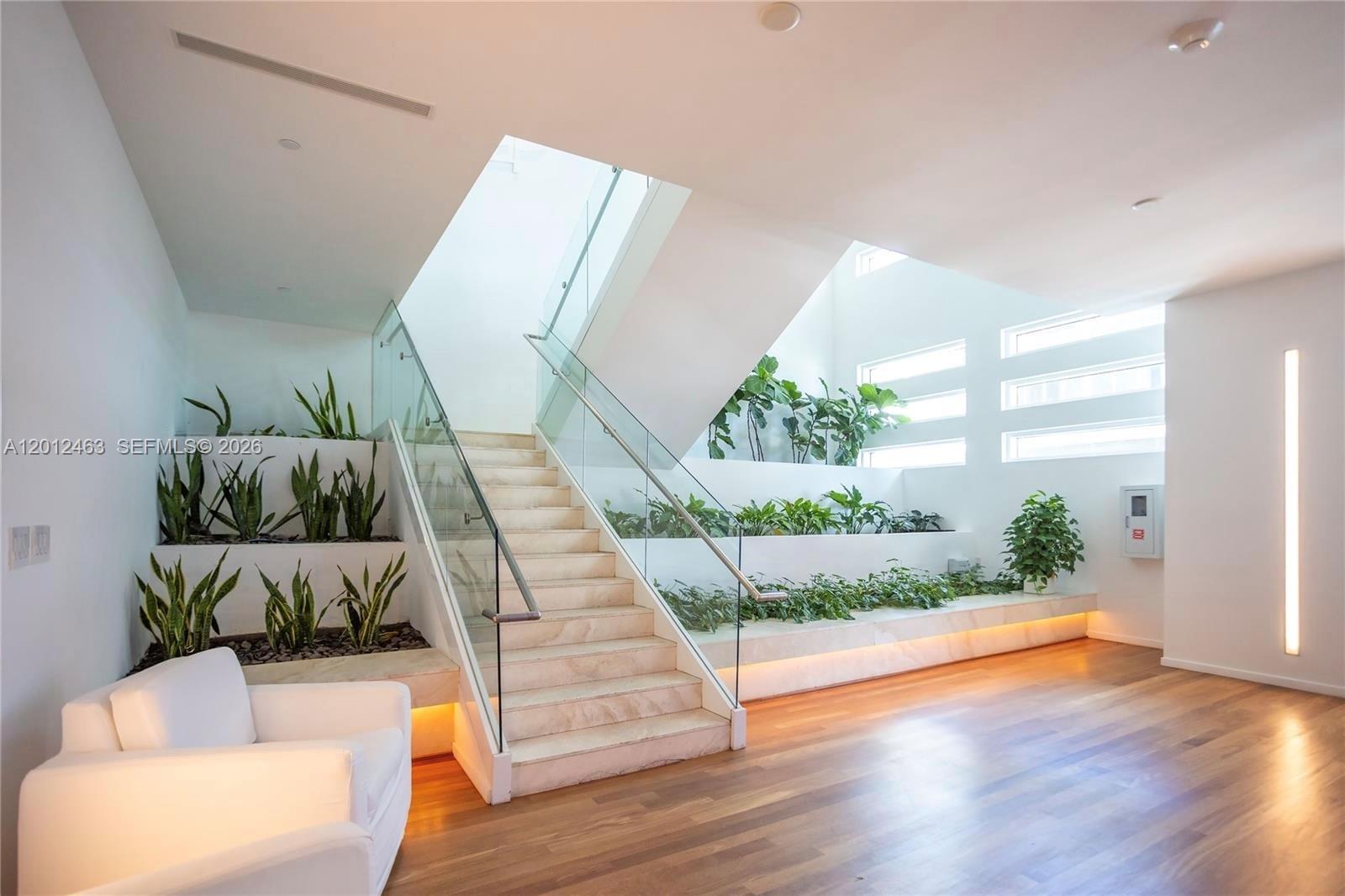 TEN MUSEUM PK RESIDENTIAL - Residential