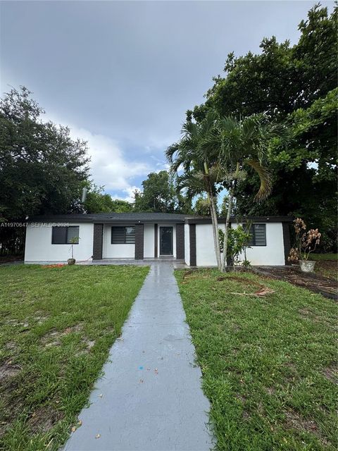 930 NE 163rd St North Miami Beach FL 33162