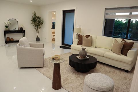 930 NE 163rd St North Miami Beach FL 33162