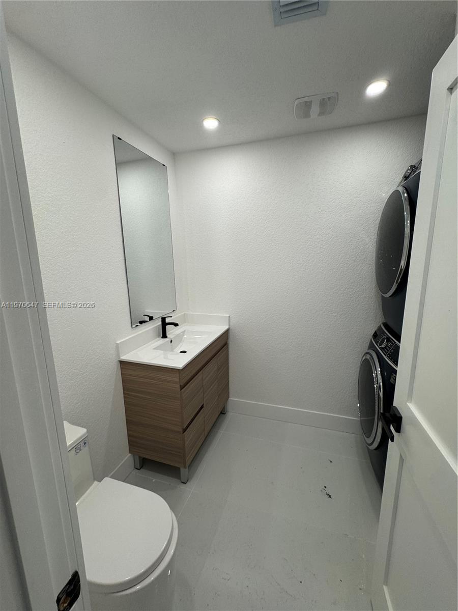 CARL BYOIR - Residential