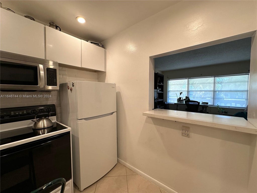 Photo of 502 W Tilford W #502, Deerfield Beach, FL 33442 (MLS # A11646744)