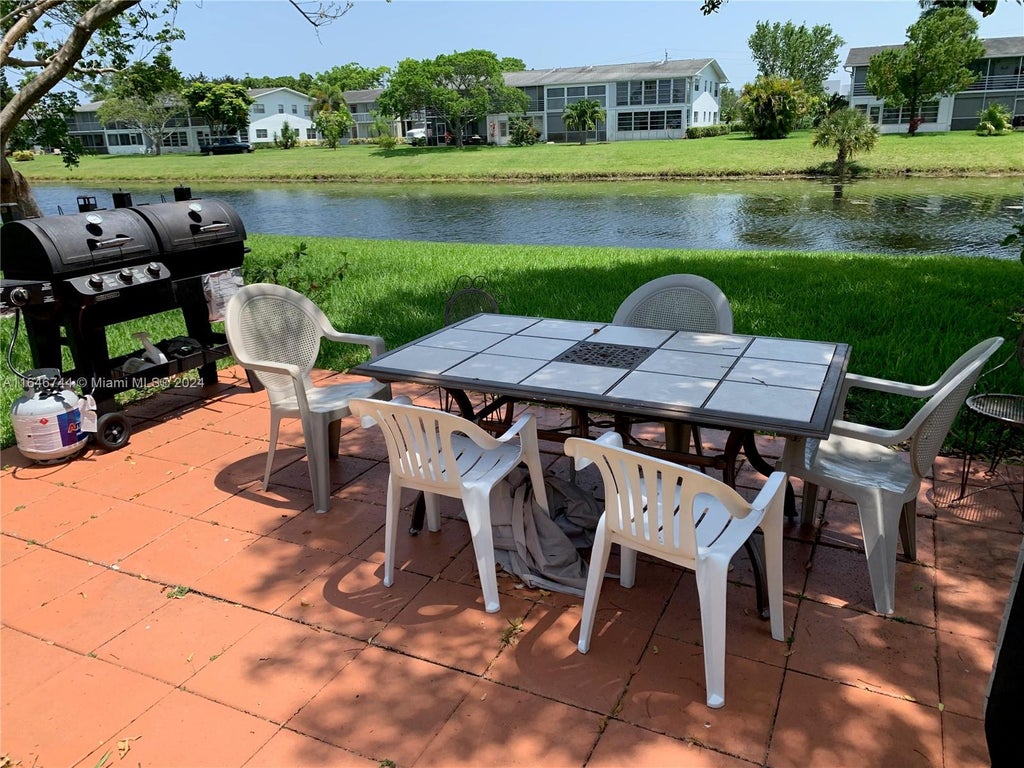 Photo of 502 W Tilford W #502, Deerfield Beach, FL 33442 (MLS # A11646744)
