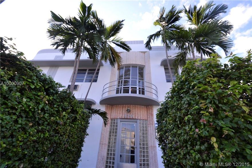 Don't miss out on this Art Deco glamorous studio in South Beach just blocks away from Lincoln Road, Alton Road, and Espanola Way. This Building offers you a secure entrance, recently painted exterior and laundry on site. This Studio gives you an open and airy ambiance with wood flooring throughout the unit, new stainless steel appliances, formal dining area, and lots of closet space. Must see!