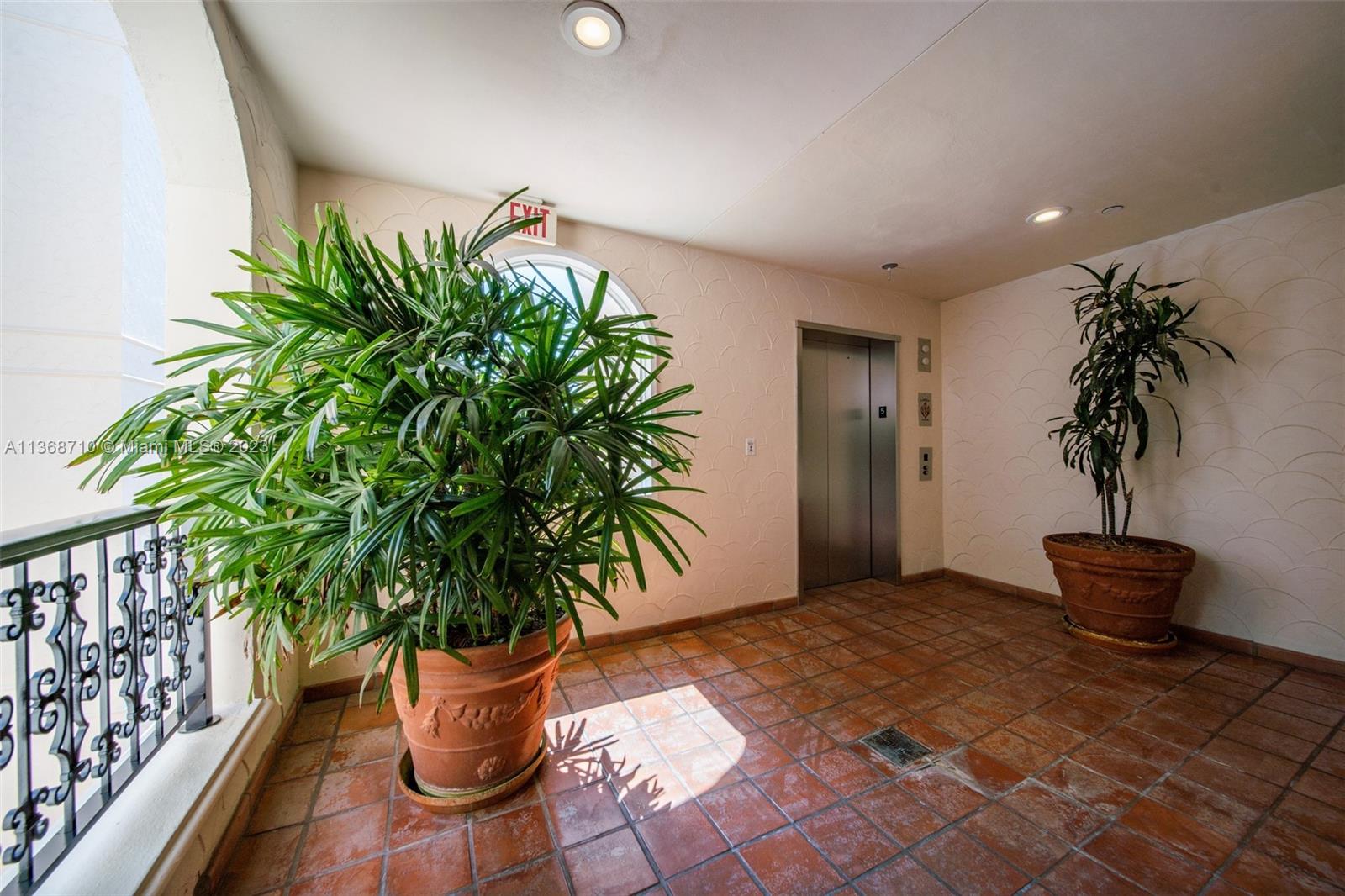 OCEANSIDE CONDO - Residential
