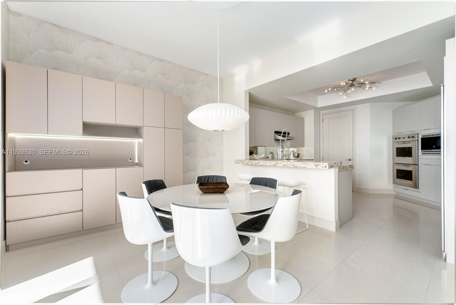 1425 Brickell Ave 56F