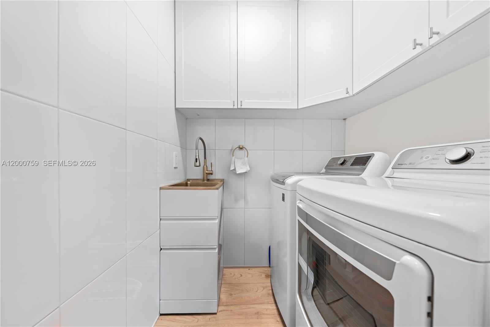 LAKES OF WESTERN PINES RE - Residential