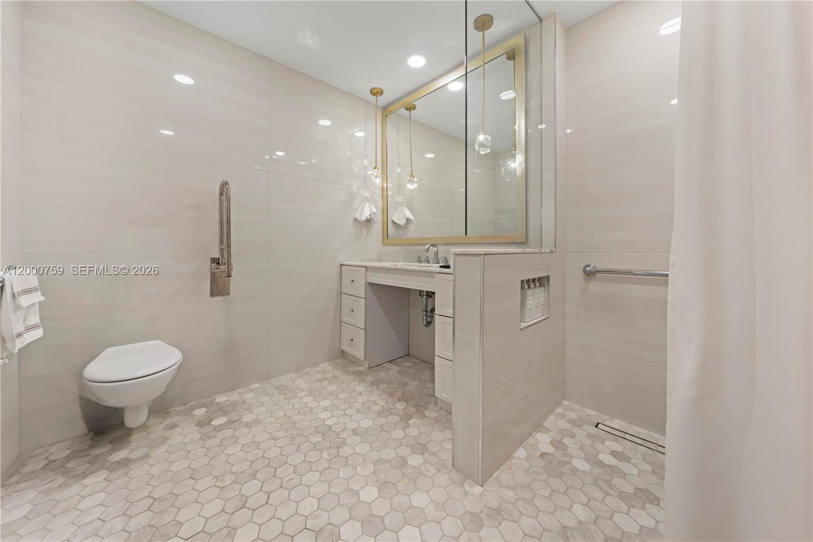 LAKES OF WESTERN PINES RE - Residential