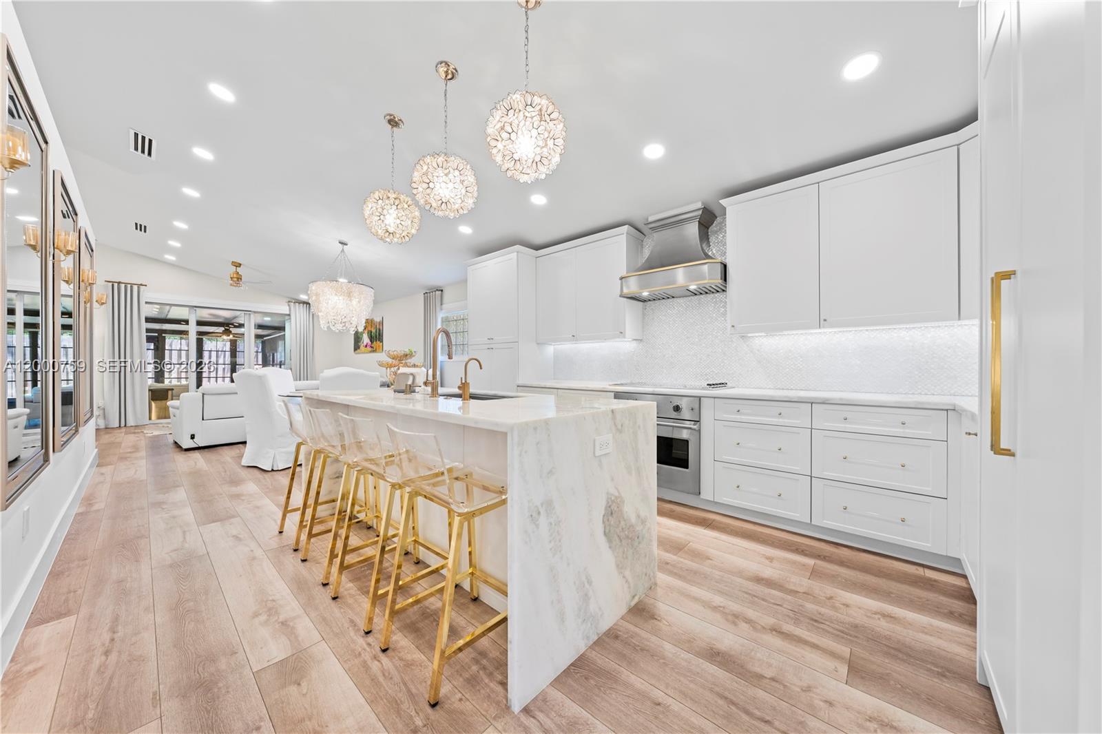 1077 NW 170th Ave, Pembroke Pines, FL, 33028/$850,000 2 1077 NW 170th Ave