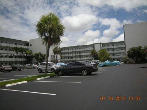 4050 NW 42nd Ave Unit 219, Lauderdale Lakes, FL 33319 - #: A11555067