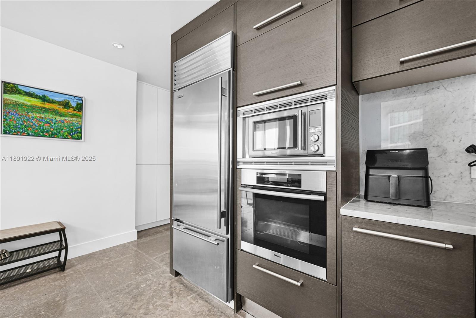 900 BISCAYNE BAY CONDO - Residential Lease