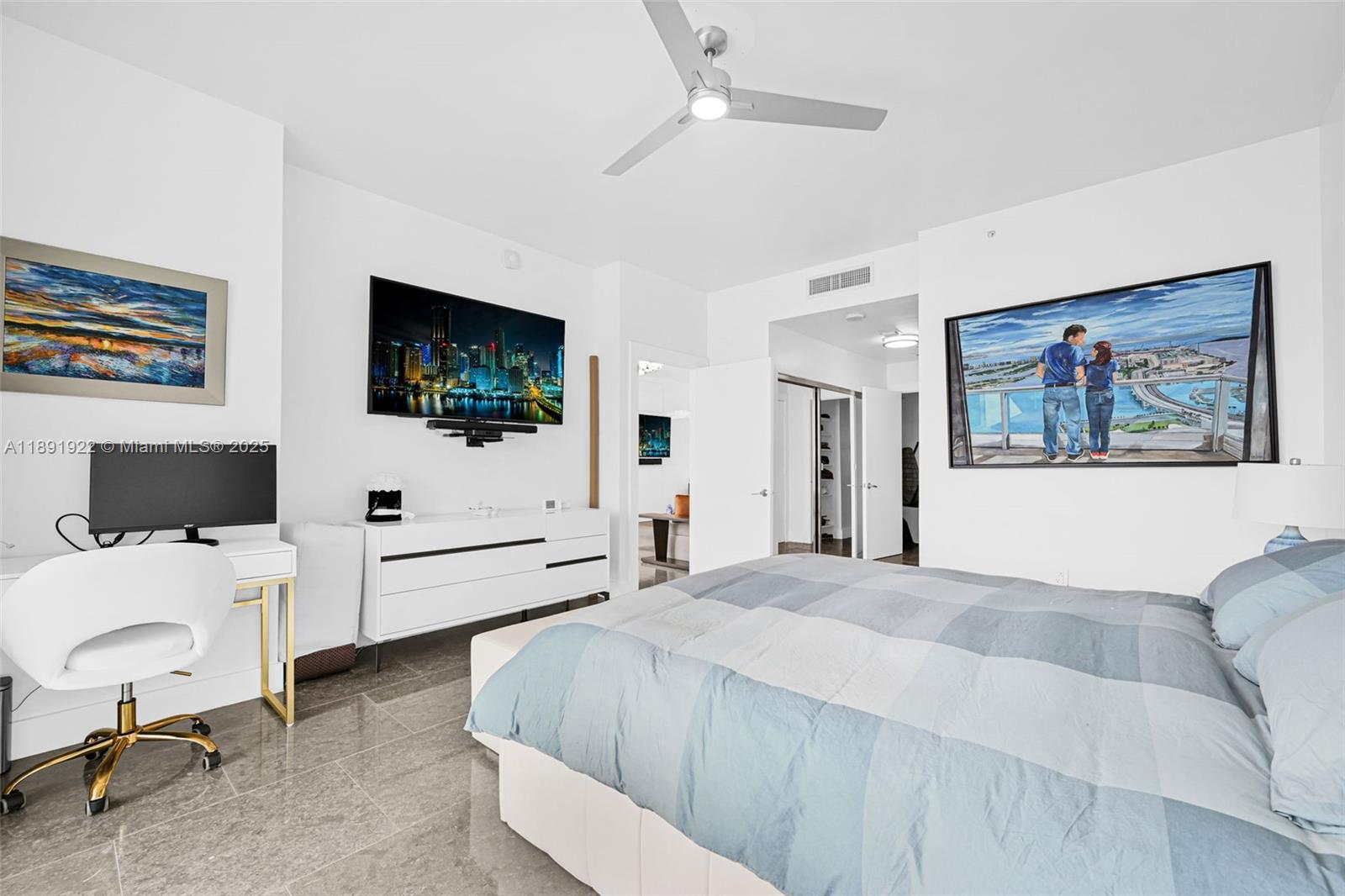 900 BISCAYNE BAY CONDO - Residential Lease