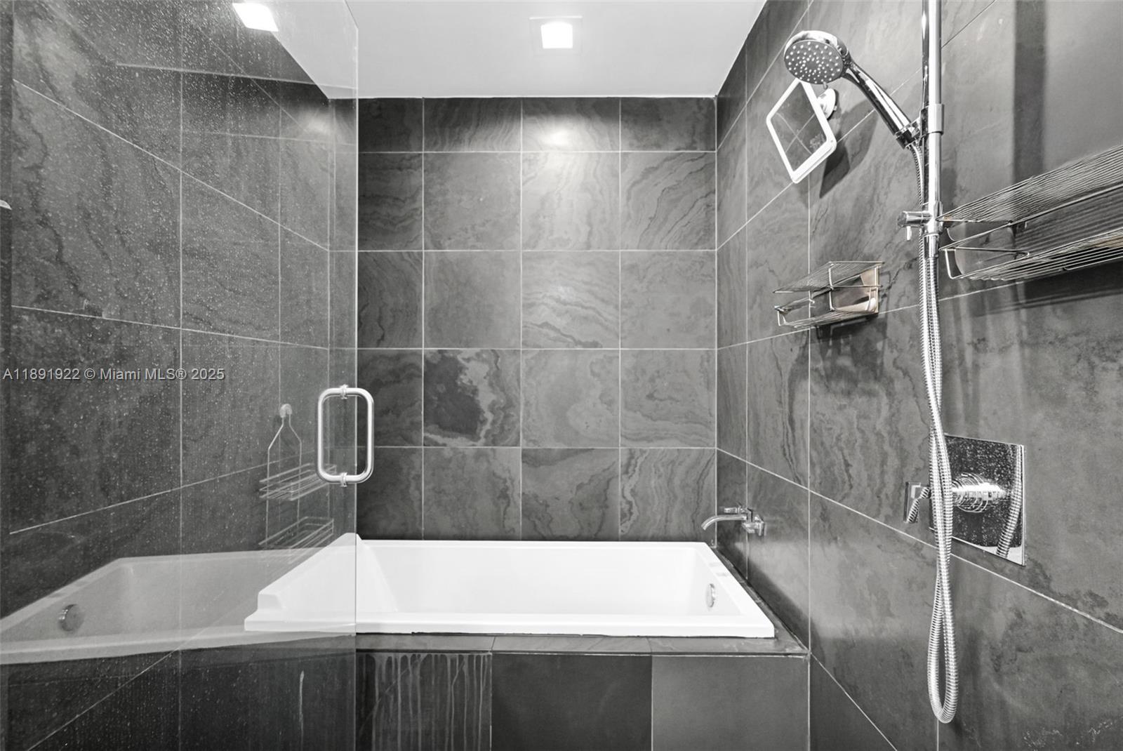 900 BISCAYNE BAY CONDO - Residential Lease