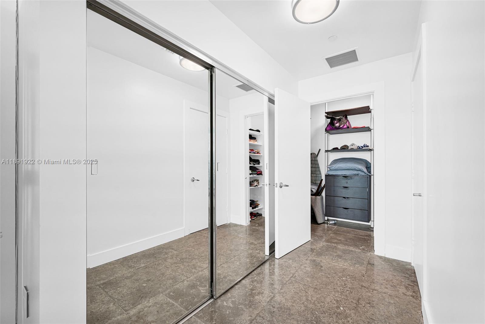 900 BISCAYNE BAY CONDO - Residential Lease