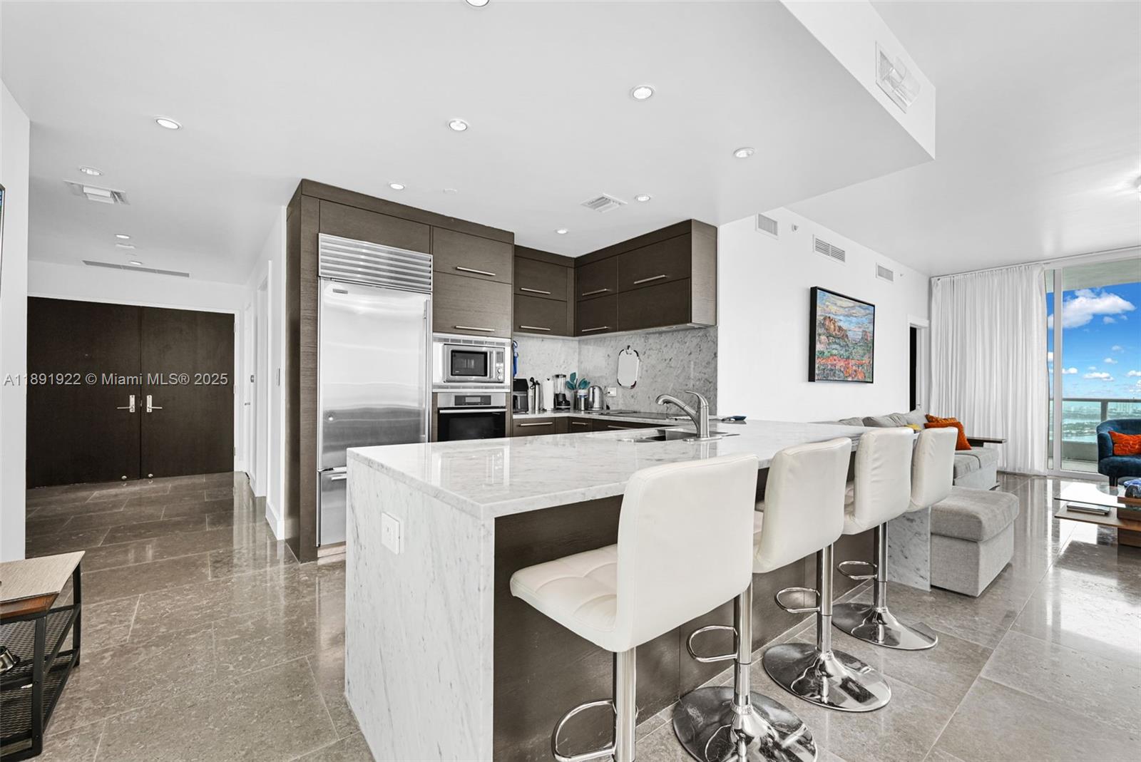 900 BISCAYNE BAY CONDO - Residential Lease