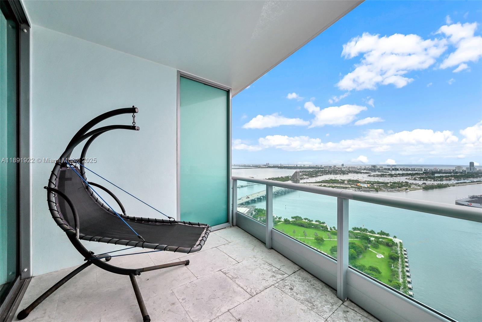 900 BISCAYNE BAY CONDO - Residential Lease